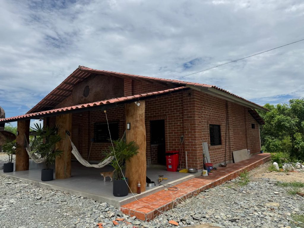 La Huaca Wetland Lodge Chacras Santa Rosa Arenillas.